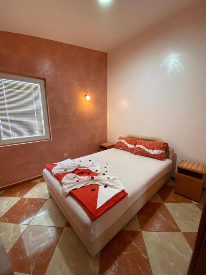 Apartmani Luksic Sutomore Buitenkant foto