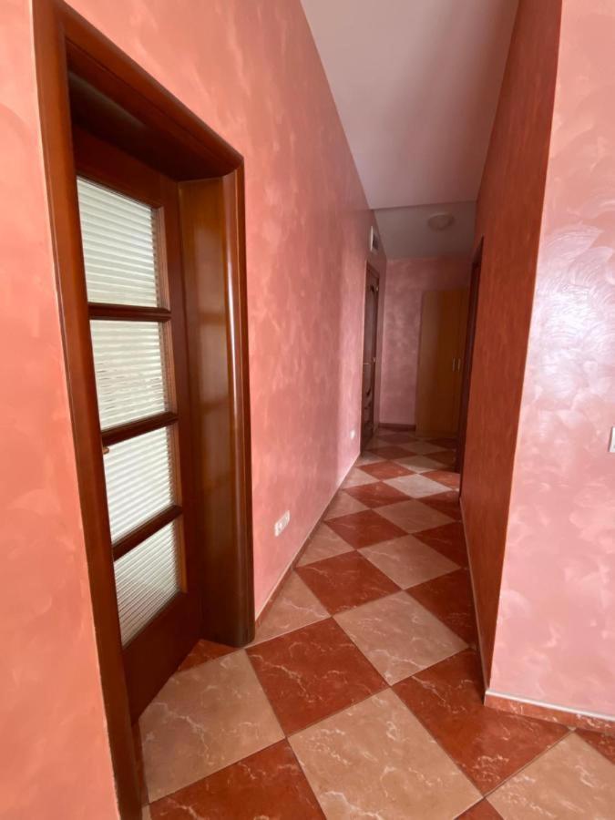 Apartmani Luksic Sutomore Buitenkant foto