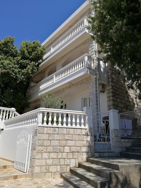 Apartmani Luksic Sutomore Buitenkant foto